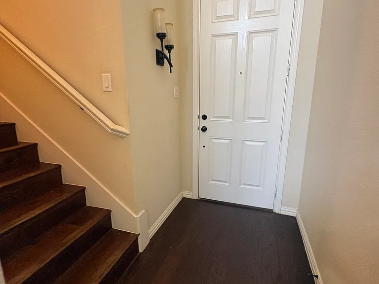 913 Brookville Ct #913 — Photo 15