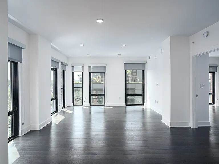 The Shaw — Photo 35