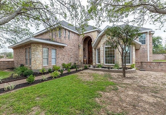 2nd image of 110 Heritage Farms Dr