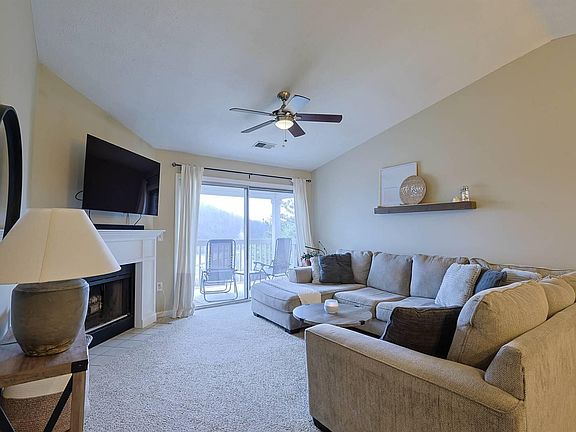 5th image of 380 Timber Ridge Dr Unit 12