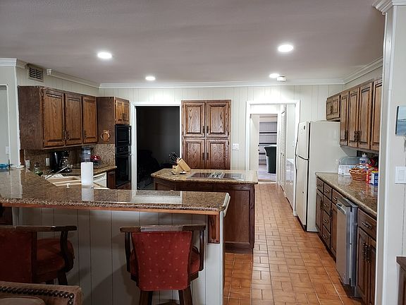 4th image of 706 N Shore Dr