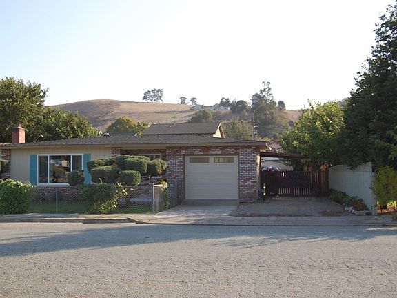 5th image of 409 5th St