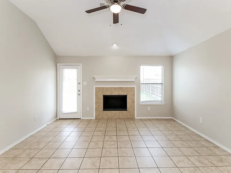 129 Arbordale Way — Photo 3