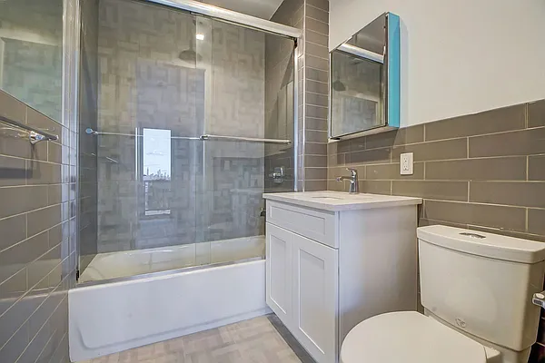 Rented by EXR | media 2