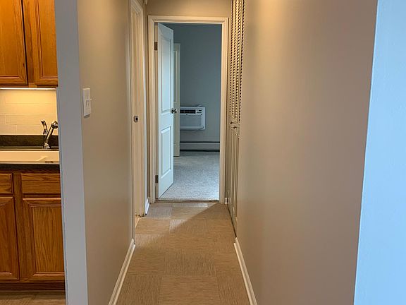 4th image of 5125 Blodgett Ave APT 409T