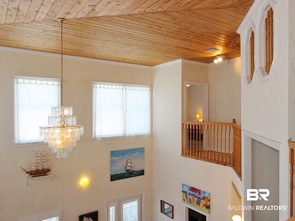 4th image of 3225 Mariner Cir