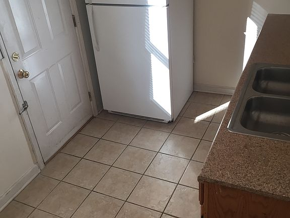 4th image of 439 E Oakwood Blvd Unit 54