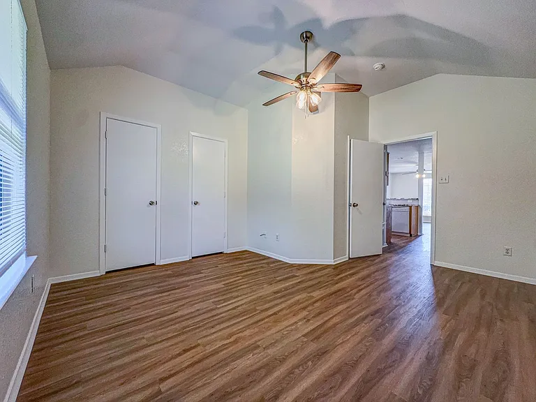 1103 Shanarae Cir — Photo 5