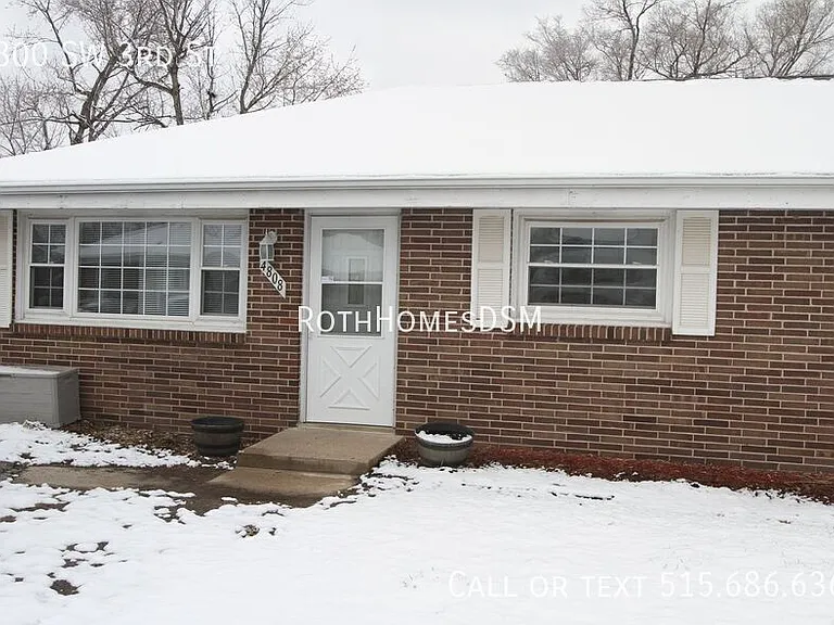 4800 SW 3rd St — Photo 2