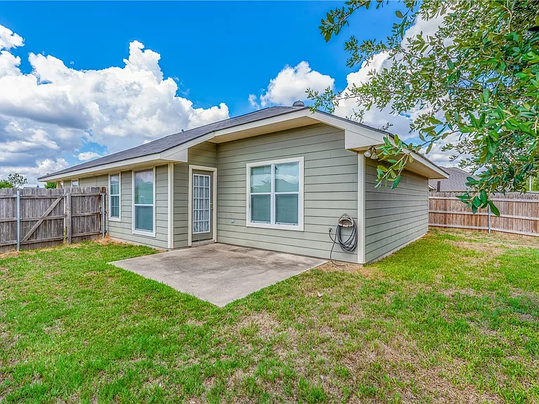 1033 Fallbrook Loop — Photo 15