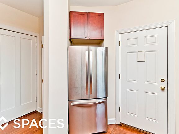 4th image of 4708 N Winchester Ave