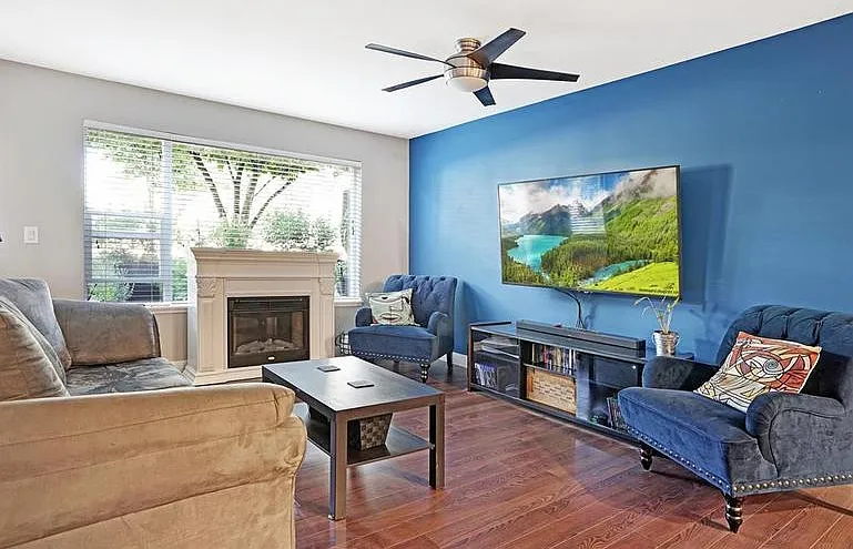 2 bed, 2.0 bath, 997 sqft, $2,100 — Photo 4