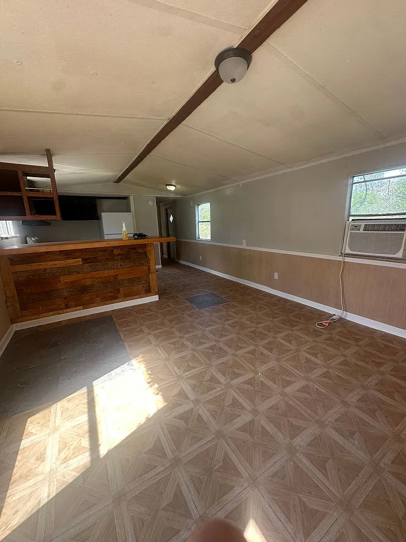 Apply Now! Rent this 2 Bedroom 2 Bathroom Home in Aiken! — Photo 3