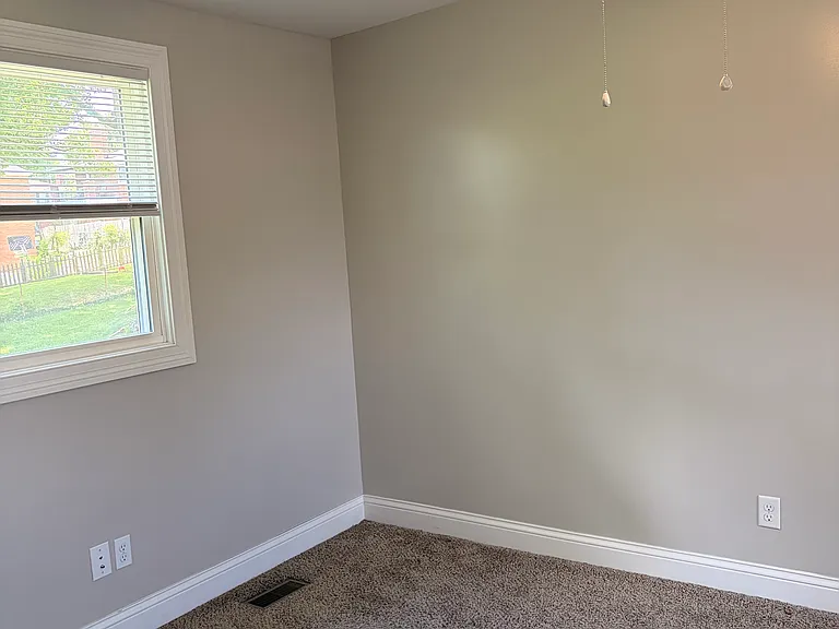 4933 Charlemar Dr — Photo 11