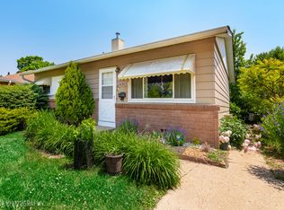 1821 Western Ave, Waukegan, IL 60087