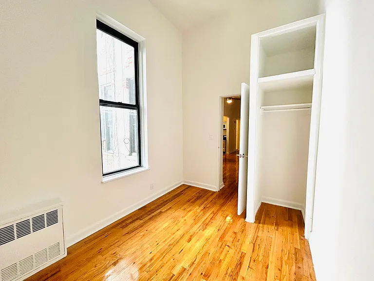34 W 83rd St #1R — Photo 7