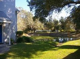 3203 Valley Oaks Dr, Tampa, FL 33618