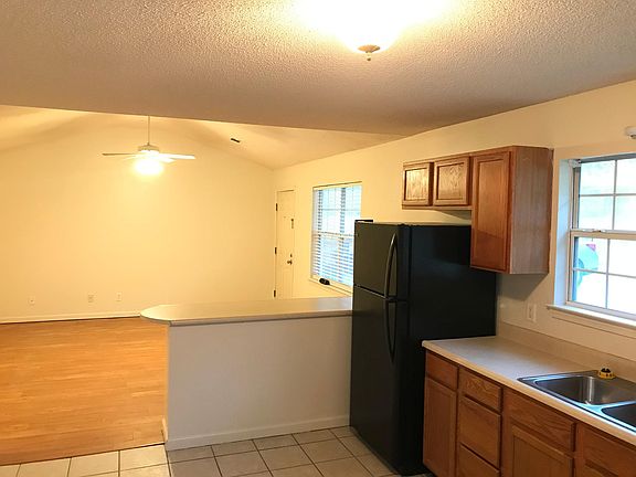 5th image of 625 Sweetheart Ln #A