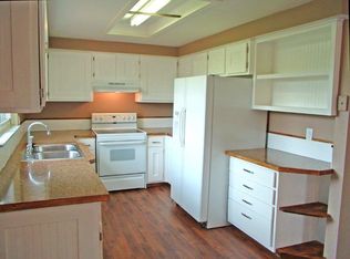 45050 N Spring Dr, Canton, MI 48187