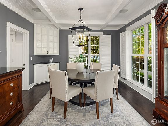 3rd image of 842 84th Avenue NE