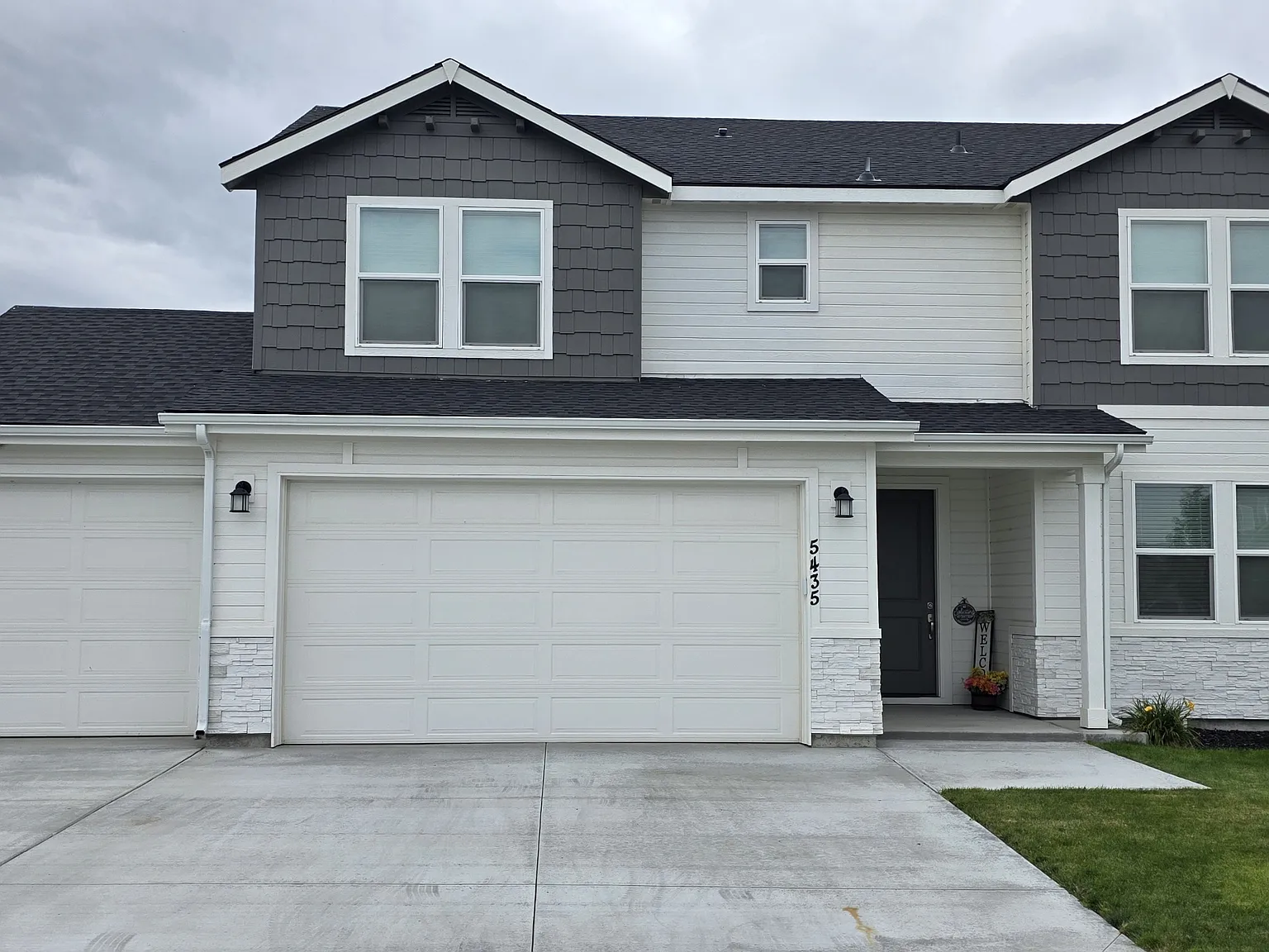5435 E Victoria Falls Drive - 1 — Photo 1