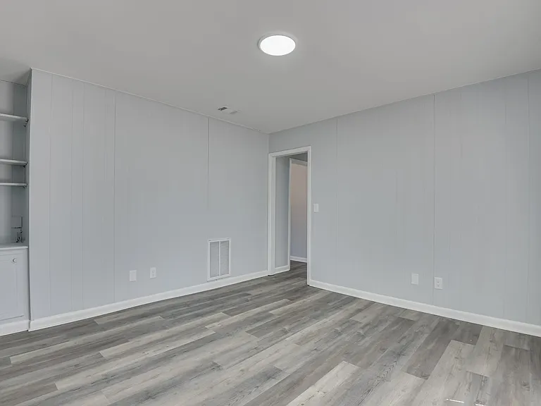1709 Forest Creek Ct — Photo 18