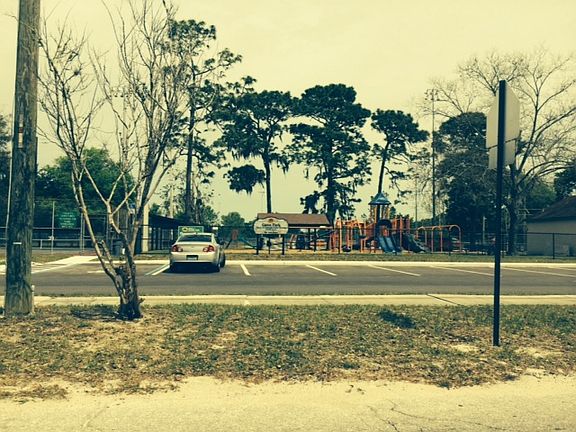 4th image of 430 Gano Ave
