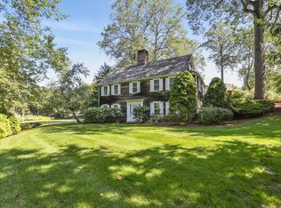 55 Pondview Ave, Trumbull, CT 06611