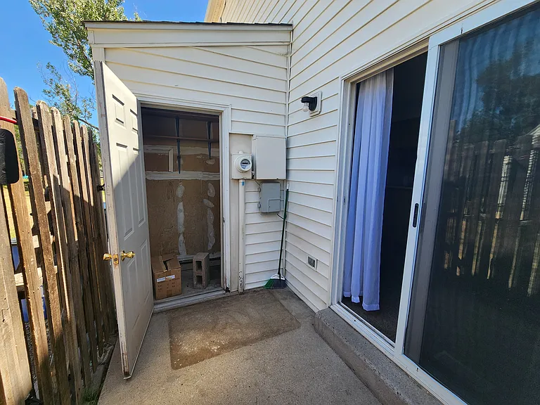 8813 W Floyd Ave — Photo 9