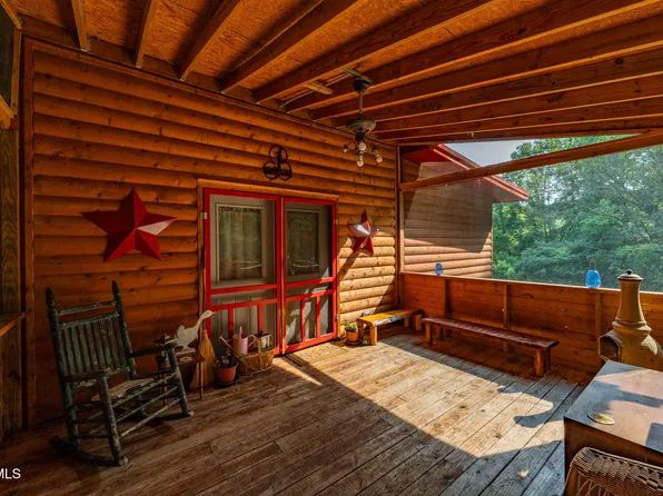 1569 War Valley Rd, Rogersville, TN 37857