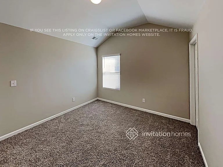 1916 Stanton Way — Photo 11