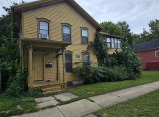 111 Blackhawk Ave, Aurora, IL 60506