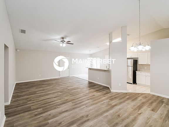 3rd image of 7848 Hunters Lake Cir S
