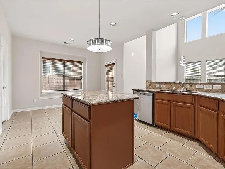 24526 Avellino Ct — Photo 22