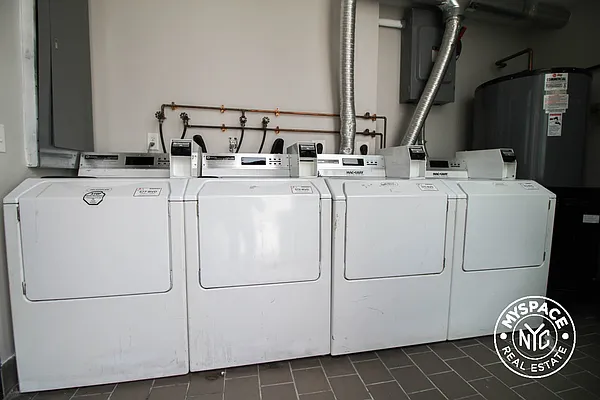 Rented by MySpaceNYC | media 15