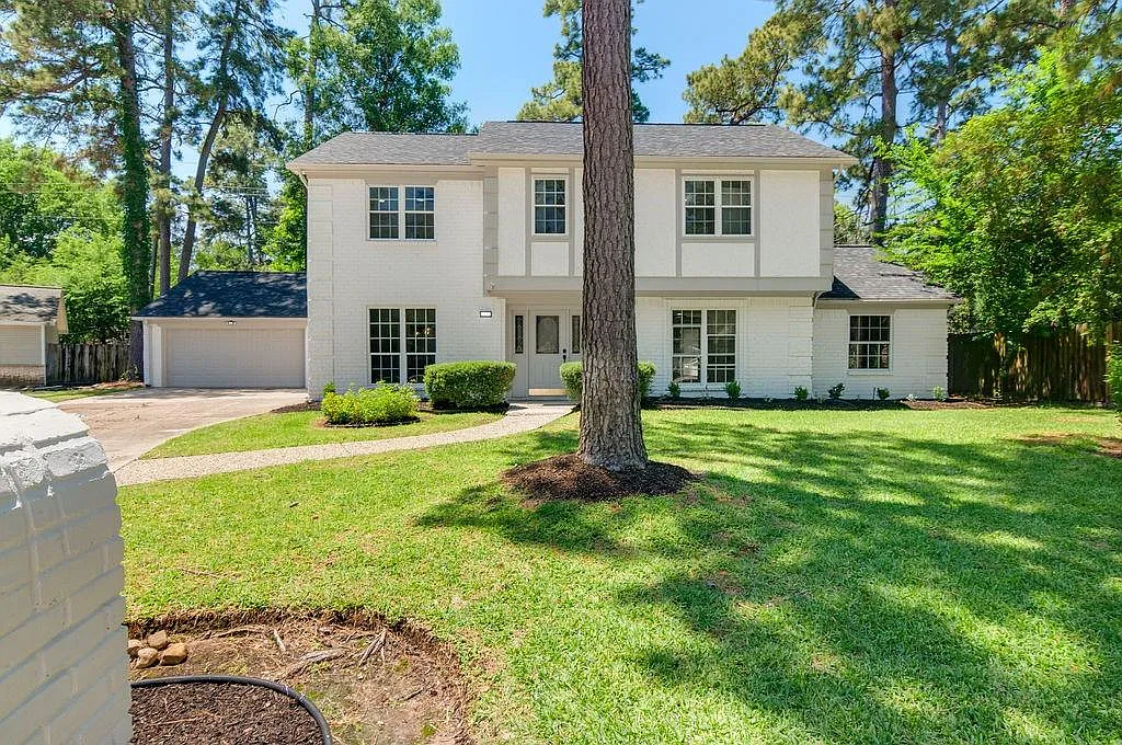4 bed, 2.5 bath, 2270 sqft, $2,700 — Photo 1