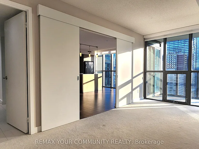 110 Charles St E #1704 — Photo 16