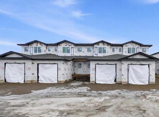 65 W Willow Rd, Blackfalds, AB T4M0J2