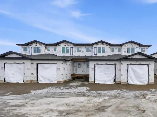 77 W Willow Rd, Blackfalds, AB T4M 0J2