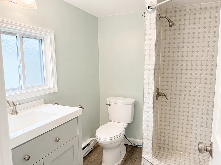 227 W Flint St — Photo 5
