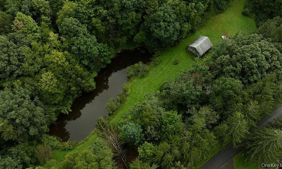 1st image of 632 New Turnpike Road