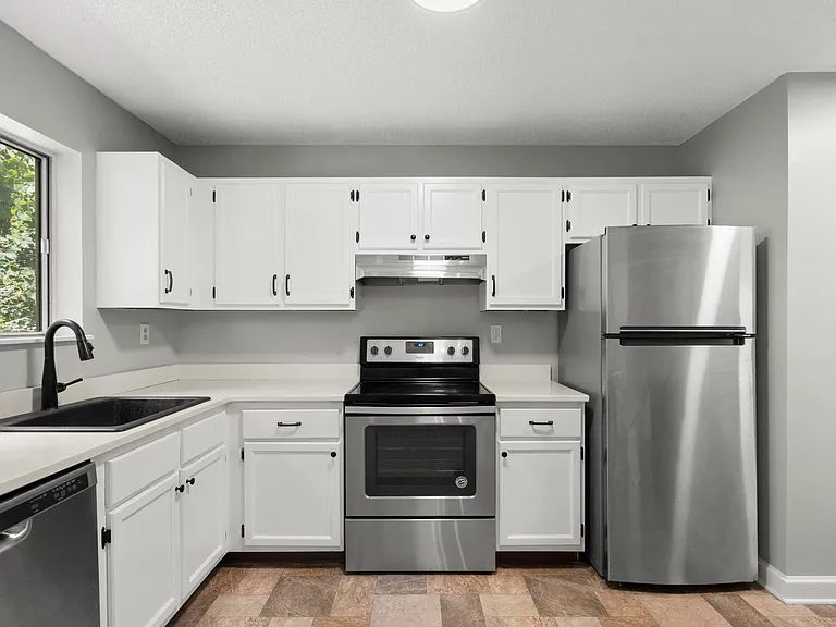 5 Sundance Dr #5 — Photo 8