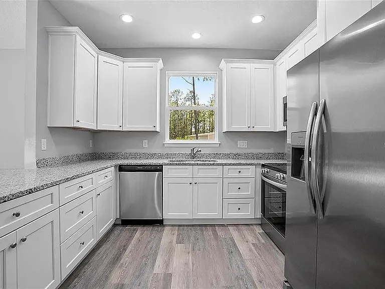 4253 Fruitwood Ave — Photo 5