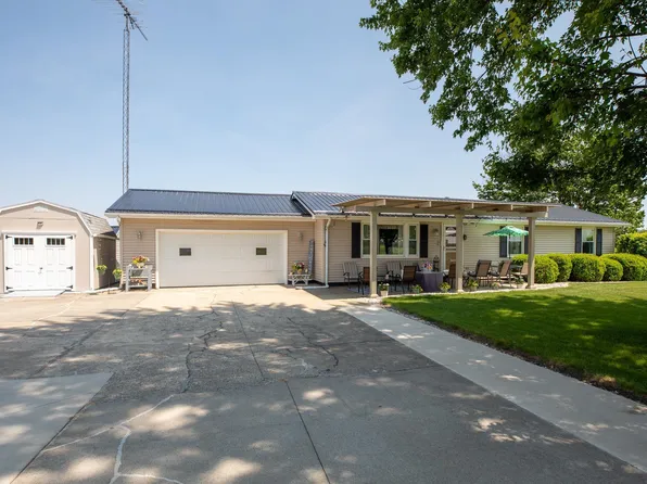 12350 Cedar Rd, Bourbon, IN 46504