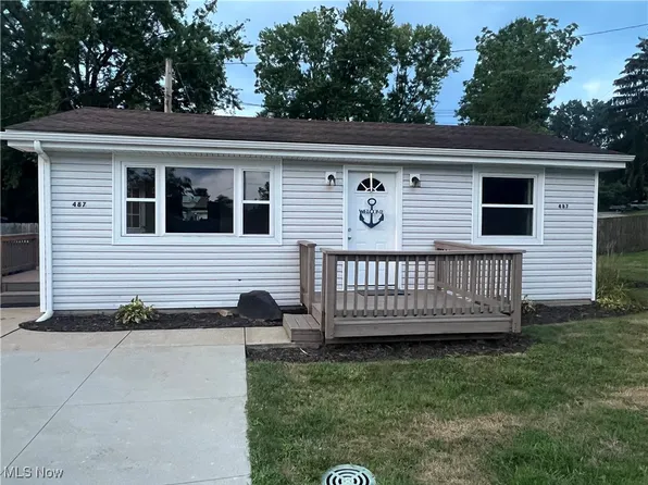 487 W Willowview Dr, Akron, OH 44319