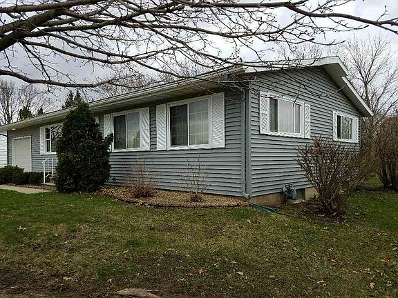 2nd image of 915 1st Ave SE