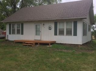 2254 N 1300th Rd, Eudora, KS 66025