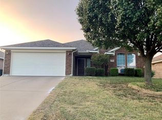 1004 Thistle Meade Cir, Burleson, TX 76028