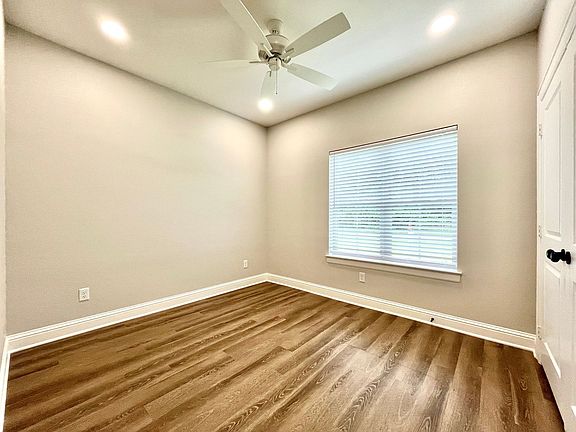 4th image of 10675 County Road 152 W #10685
