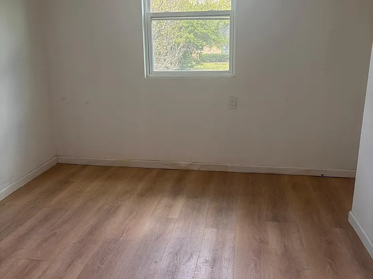 1206 S Peach Ave #101 — Photo 4